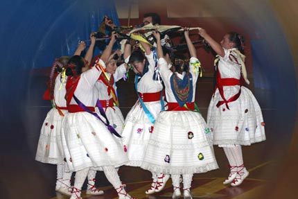 foto bailando el ahorcado de Sorzano